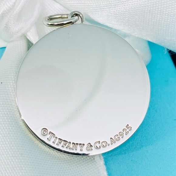 Tiffany and Company love bug round coin  charm with pouch and box NEW - Picture 3 of 6